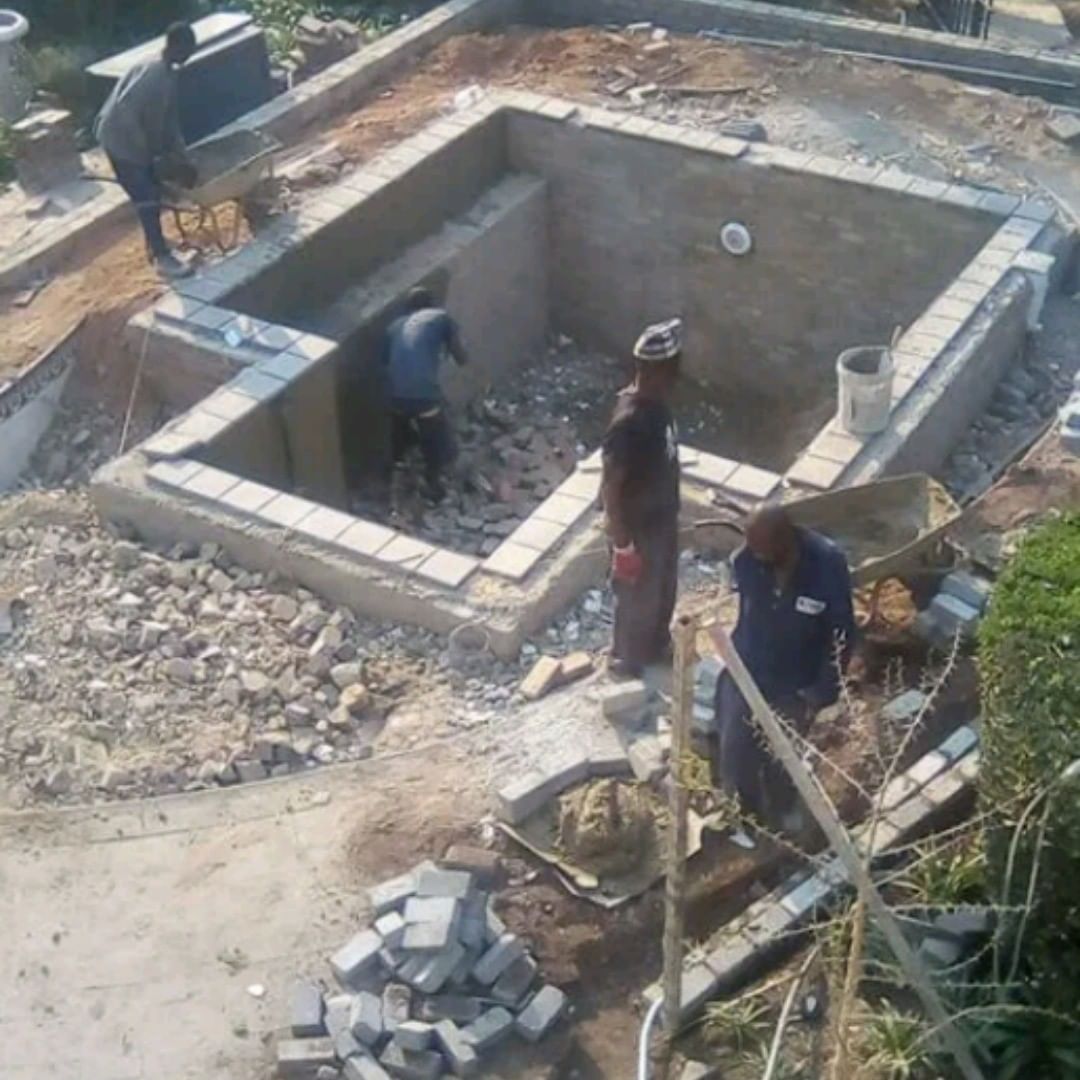 pool-construction
